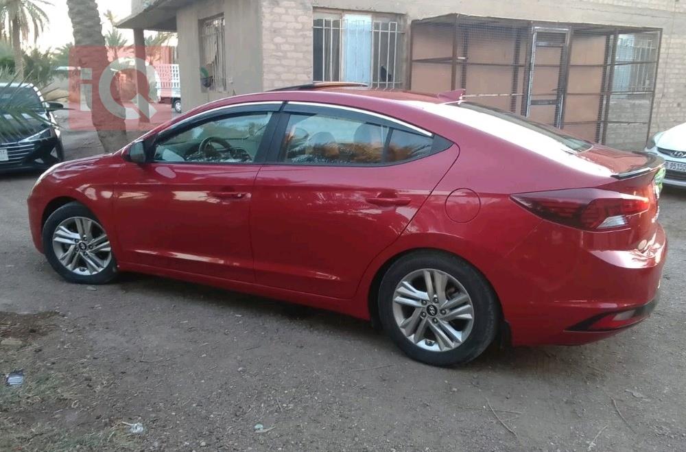 هیوندای ئەلەنترا